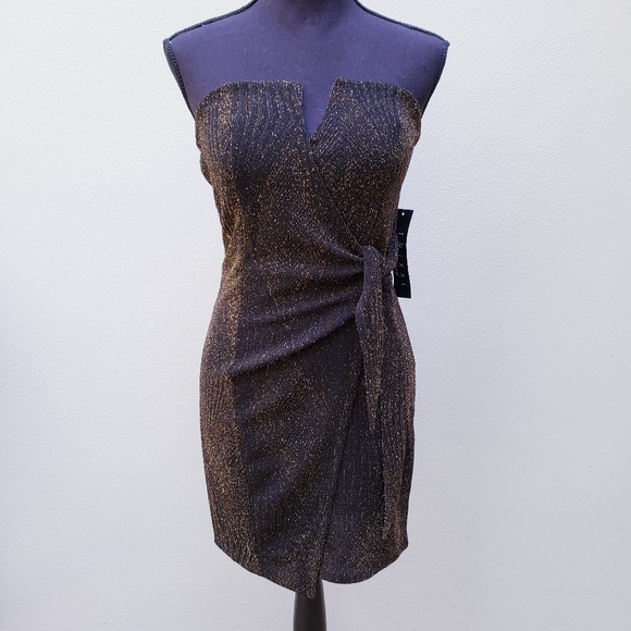 🚫SOLD plato Trixxi Gold strapless v neck Dress - Picture 5 of 8